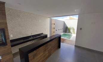 Imagem: Casa com 3 suítes, piscina, 3 vagas no