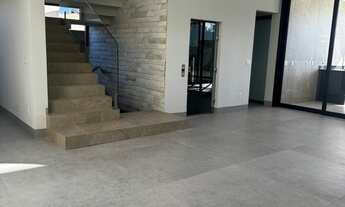 Imagem: Casa de Luxo em Condomínio à Venda em