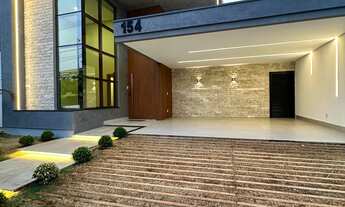 Imagem: Casa Térrea com 3 suítes, 4 vagas, Salas