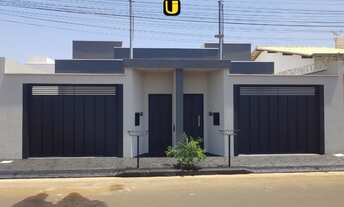 Imagem: Casa à venda com 3 quartos, suíte, Área