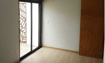 Imagem 6: Casa à Venda com 3 suítes, 4 vagas, Área Gourmet com Churrasqueira e Ofurô em Condomínio F