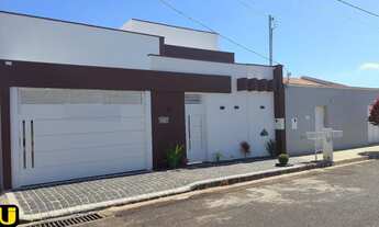 Imagem: Casa térrea com 3/4 sendo 1 suíte com