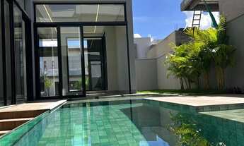 Imagem 7: Casa com 3 suítes com closet à Venda no Condomínio Alphaville I Zona Leste de Uberlândia!