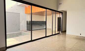 Imagem 5: Casa de Alto Padrão com 3 suítes no bairro Praça Umuarama em Uberlândia!