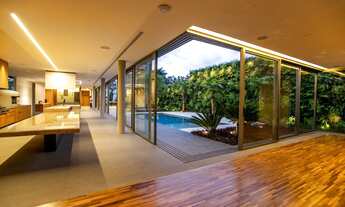 Imagem 3: Venha conhecer essa incrível mansão de alto padrão, com 05 suítes amplas e luxuosas, todas