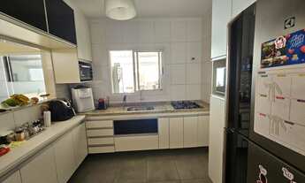 Imagem 7: Viva o Sonho: Sobrado de Luxo no Condomínio Residencial Planalto