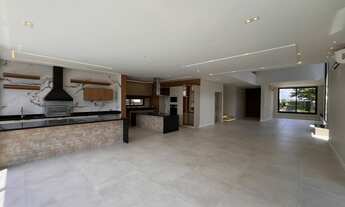 Imagem 2: Residência unifamiliar, 3 dormitórios, 3 suíte, 6 vagas na garagem, 535M² de Área Total