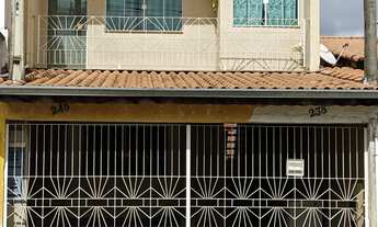 Imagem: Casa Ampla e Confortável com 5 Dormitórios