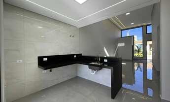 Imagem 3: Casa á Venda com 155m² Moderna, 3 Suítes Localizada Condomínio Campos do Conde