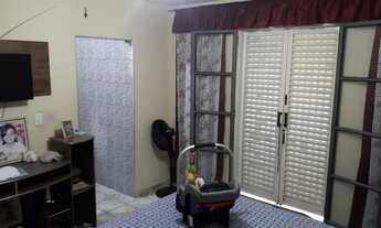 Imagem 4: Casa Espaçosa a Venda no Parque das Paineiras