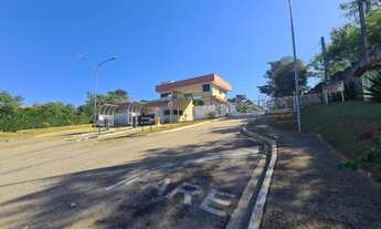 Imagem 2: Venda de Casa com 3 Suítes e Piscina no Condomínio Portal do Sabiá