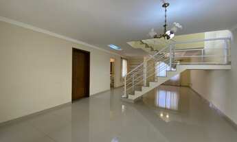 Imagem 5: Excelente Oportunidade, Casa de 347M² de 3 Dormitórios sendo 1 Suíte Master à 10min. do Pa