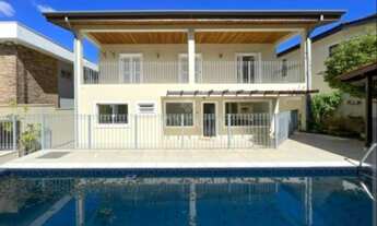 Imagem: Linda casa de 5 dormitórios