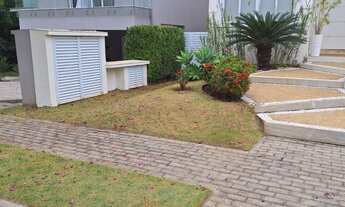 Imagem: Casa de 600m² de Área Construída Localizada