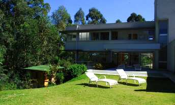 Imagem: Casa sobrado localizada no Residencial Tamboré