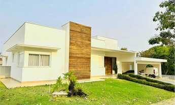 Imagem: Casa Sobrado de 650m², Localizada no Condomínio