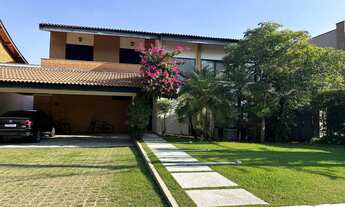 Imagem: Sobrado de 403,80m² Localizado no Alphaville