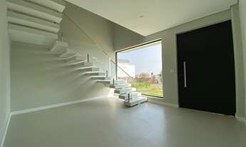 Imagem 5: Residência de Elegância Única: Casa Exclusiva no Alphaville com Design Sofisticado e Área