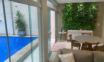 Imagem 7: Residência Exclusiva no Embaré: Elegância, Conforto e Sofisticação em Cada Detalhe