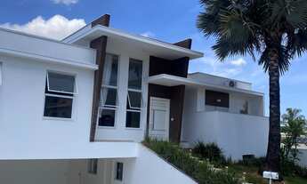 Imagem: Residência Exclusiva com Luxuoso Jardim