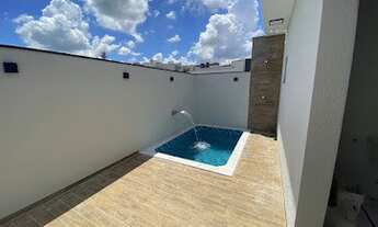 Imagem 3: Oásis Residencial no Condomínio Horto Villagio: Casa Térrea com Piscina e Elegância Inigua