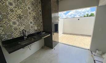 Imagem 5: Oásis Residencial no Condomínio Horto Villagio: Casa Térrea com Piscina e Elegância Inigua