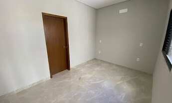 Imagem 7: Oásis Residencial no Condomínio Horto Villagio: Casa Térrea com Piscina e Elegância Inigua