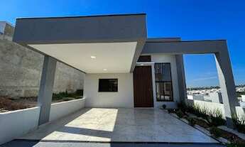 Imagem: Casa Vermont com Piscina no Condomínio