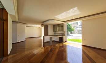 Imagem 3: Casa Exclusiva no Residencial 5 - Luxo, Conforto e Localização Privilegiada