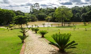 Imagem 6: Um Refúgio de Lazer e Segurança: Seu Novo Terreno no Residencial Reserva Ipanema