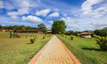 Imagem 5: Um Refúgio de Lazer e Segurança: Seu Novo Terreno no Residencial Reserva Ipanema