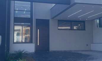 Imagem: Casa Moderna e Confortável no Condomínio