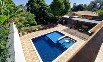 Imagem 3: Chácara dos Sonhos com Piscina e Área Gourmet ? Porteira Fechada, a 3 Minutos do Centro de