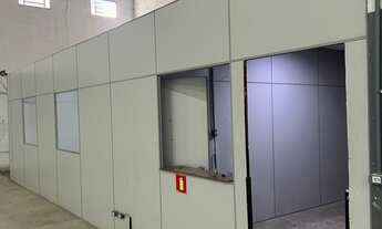 Imagem 4: Galpão Industrial e Comercial de 825 m² em Taubaté - Acesso para Dutra