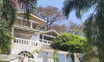 Imagem: Encantadora Casa no Condomínio Alpes da