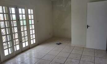 Imagem 4: Sobrado com 4 Dormitórios e Terraço Gourmet em Localização Privilegiada