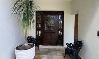 Imagem 3: Casa Exclusiva em Tamboré, Santana de Parnaíba - Rodeada de Verde