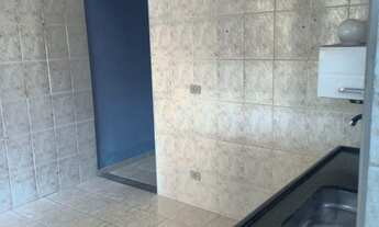 Imagem 3: Imóvel com 2 Dormitórios e Garagem para 2 Carros em Vila Almeida