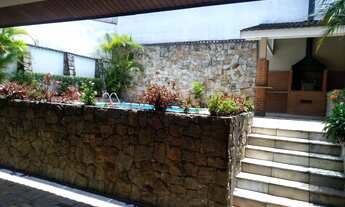 Imagem 3: Casa Luxuosa em Alphaville 5 - Santana de Parnaíba/SP, Frente à Praça, Com 4 Quartos e Laz