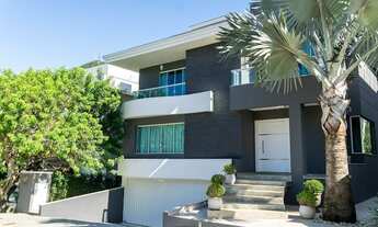 Imagem: Luxuosa mansão à venda em condomínio