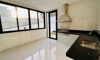 Imagem 2: Luxuosa Casa de Alto Padrão no Residencial Cyrela Esplanada com Acabamento Premium e Área