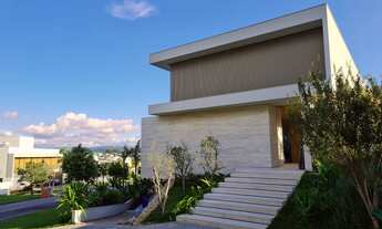 Imagem 2: Casa de Alto Padrão com 677m² Localizada no Condomínio Alphaville 2 em Votorantim