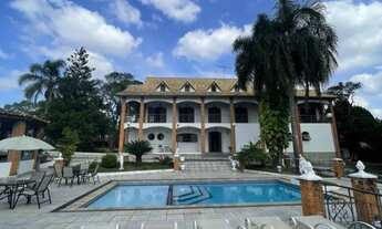 Imagem 2: Casa de luxo com 9 quartos e 4 suítes na cidade de São Roque-SP, no bairro Pavão (Canguera