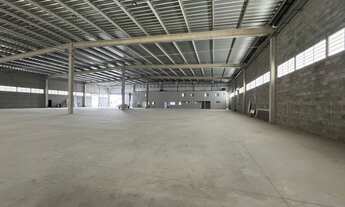 Imagem 6: Amplo Galpão Industrial com Estrutura Completa e Localização Estratégica em Iporanga