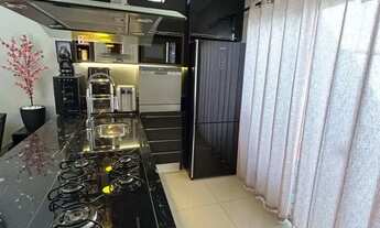 Imagem 3: Casa de Alto Padrão com Piscina à Venda no Lago dos Ipês Itapetininga-SP!