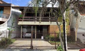 Imagem: Casa com 3 Quartos e 3 banheiros à Venda