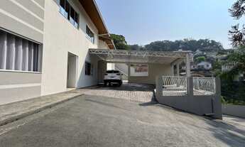 Imagem 4: Casa à venda na cidade de Blumenau, no bairro Ponta Aguda com 3 quartos, 2 suítes, 3 banhe