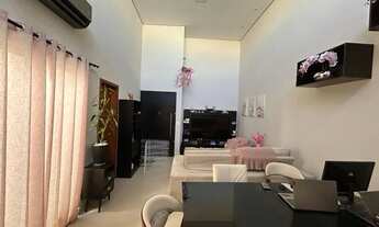 Imagem 4: Casa de Alto Padrão com Piscina à Venda no Lago dos Ipês Itapetininga-SP!