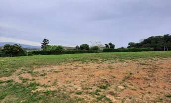 Imagem 5: Terreno Amplo à Venda no Condomínio Dacha ? Exclusividade e Localização Privilegiada