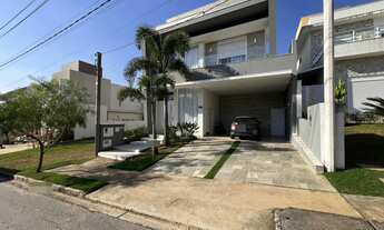 Imagem: Luxuosa Casa com 3 Suítes, Piscina e Placas